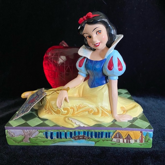 Jim Shore Showcase Disney Traditions Figure SNOW WHITE “A Tempting Offer” Apple - Picture 1 of 16